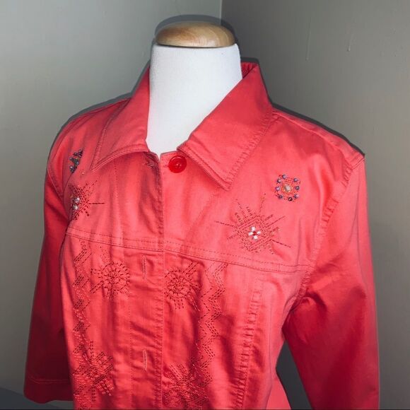 Light weight cotton/polyester embroidered jacket - Picture 1 of 8